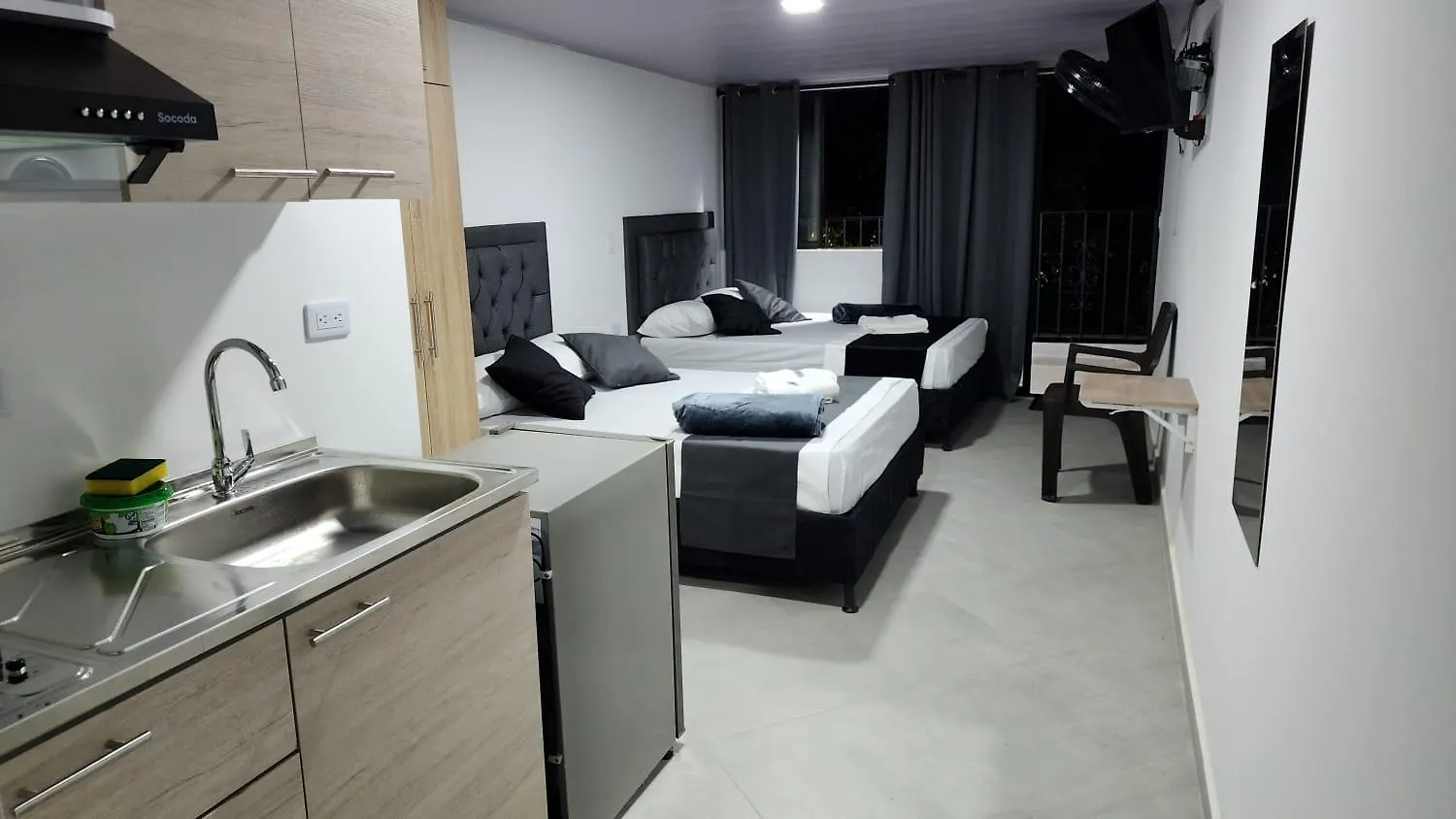 Aparthotel Aparta Estudios Estadio La 80 Medellin
