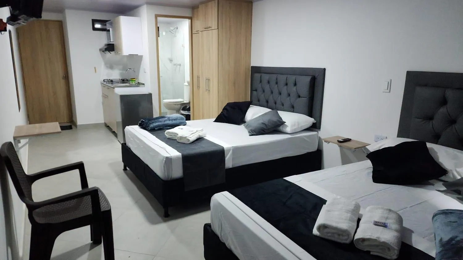 Aparthotel Aparta Estudios Estadio La 80 Medellin Colombia